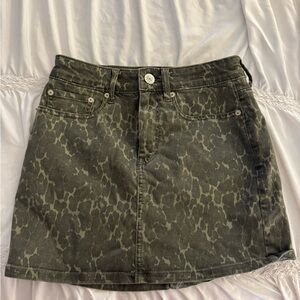 Stylish Green Camouflage Skirt